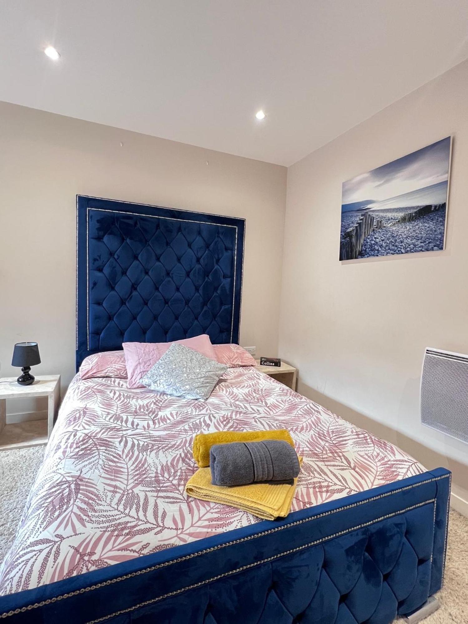 Great City Centre Getaway Apartment 2 Bed Near The Beach And Shopping Area Суонси Экстерьер фото